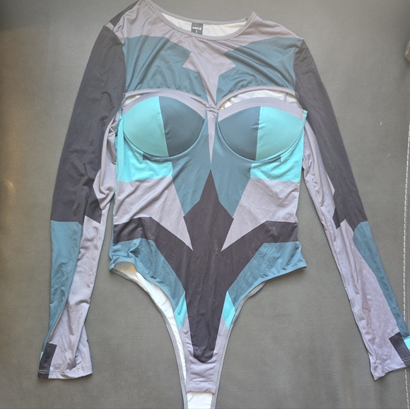 SHEIN Teal and Gray Cutout Bodysuit - Picture 6 of 9
